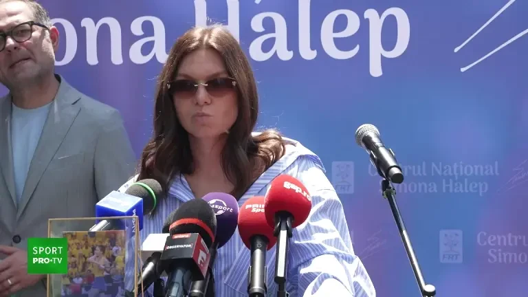 Simona Halep a dezvăluit obiectul surprinzător pe care l-a purtat ani la r&acirc;ndul &icirc;n geanta cu rachete